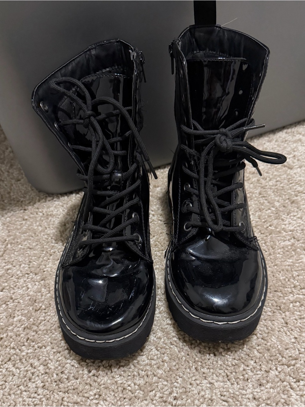 Sincerely Jules Black Patent Leather Lace Up Side Zip Boots Women’s 7